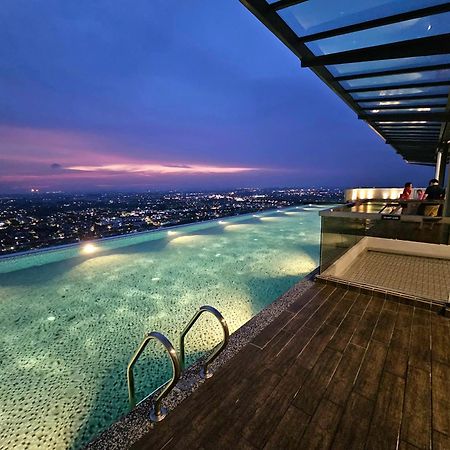 Quartz Residence - Melaka Exteriör bild